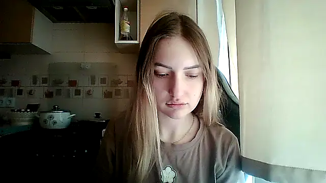 KariLindsey online show from April 13, 10:19 am