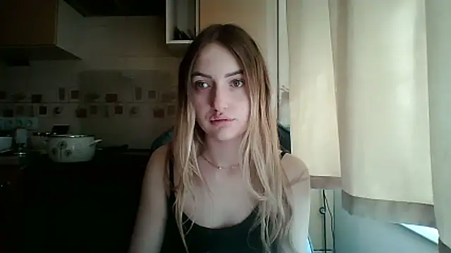 KariLindsey online show from April 15, 9:48 am