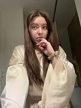 bambimayy online show from March 26, 11:30 am