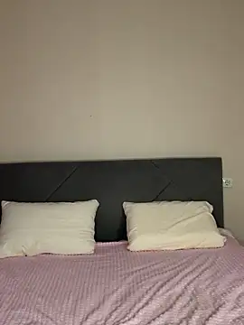 AliceVilliers online show from March 27, 6:53 pm