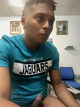 Snapshot of melreydelmambo chatting on May 26, 7:01 pm melreydelmambo online show from May 26, 7:01 pm