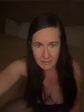 Snapshot of lounostrings chatting on June 12, 5:00 pm lounostrings online show from June 12, 5:00 pm