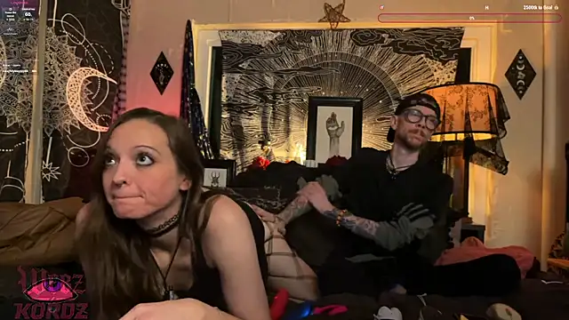 webzandkordz online show from June 19, 8:42 am