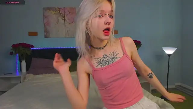 Mary Wester online show from April 1, 1:08 am