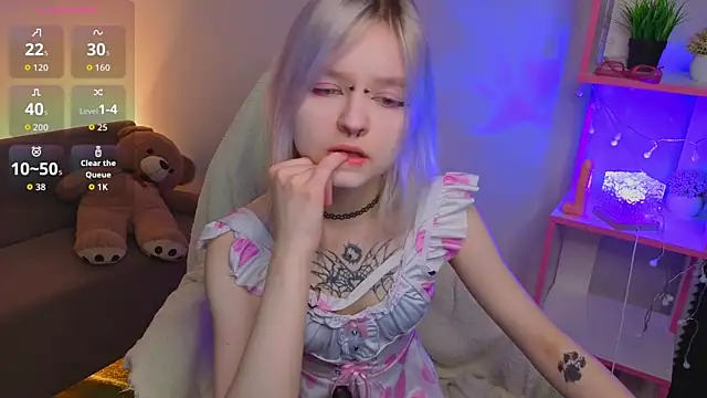 Mary Wester online show from April 12, 11:52 pm