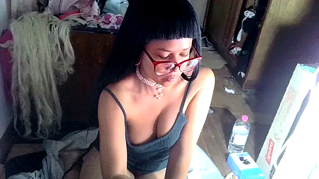 xblackstarX1 online show from May 16, 9:19 am