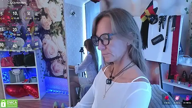 jesica mooonn online show from June 26, 4:29 am