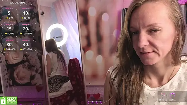 jesica mooonn online show from May 18, 3:39 am