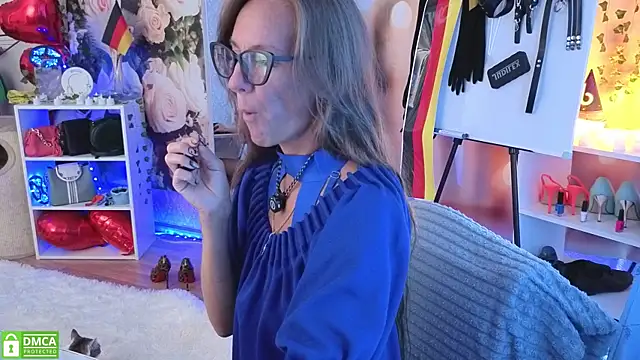 jesica mooonn online show from June 25, 3:26 am