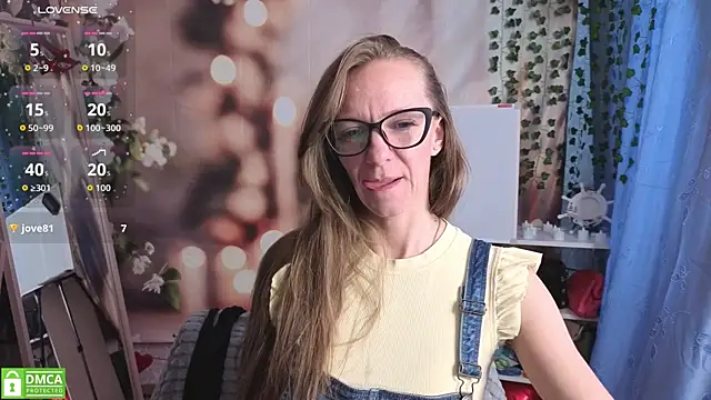 jesica mooonn online show from April 24, 3:08 am