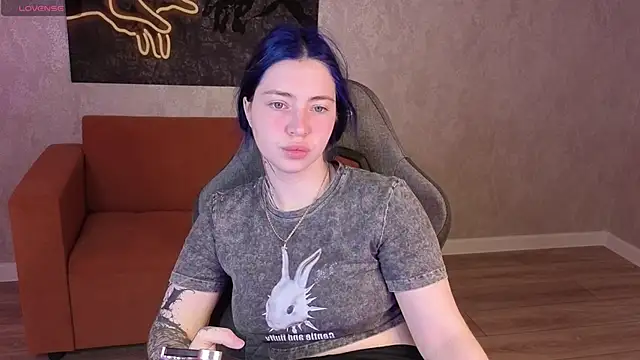 honey cherrry online show from June 14, 1:35 am