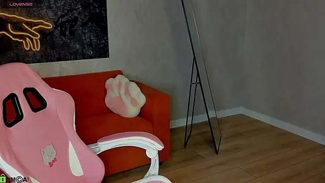 honey cherrry online show from May 10, 1:31 am