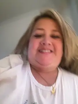 Martinacurvy  online show from March 29, 7:48 pm