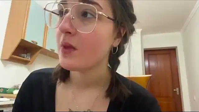 Annnna  online show from April 17, 4:21 pm