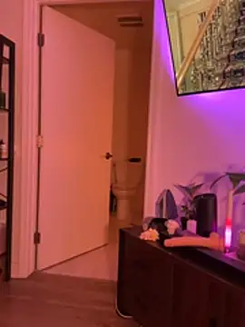alldogsgotoheaven online show from May 4, 3:32 am