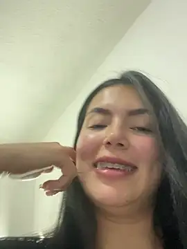 Cami olarte online show from May 13, 12:56 pm