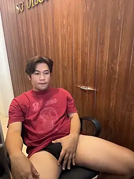 Snapshot of Titanryu chatting on May 9, 2:15 am Titanryu online show from May 9, 2:15 am