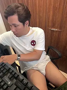Snapshot of Titanryu chatting on April 18, 4:15 am Titanryu online show from April 18, 4:15 am