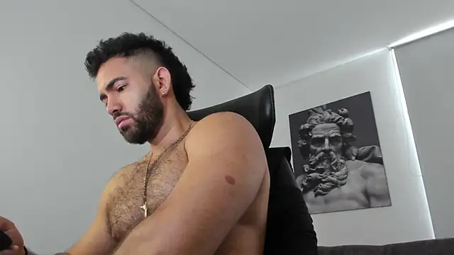 simonleon27 online show from May 14, 12:57 pm