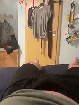 Snapshot of germanboy3 chatting on July 3, 8:04 pm germanboy3 online show from July 3, 8:04 pm