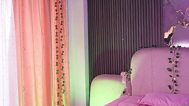 LilithLuxor  online show from March 30, 4:41 pm