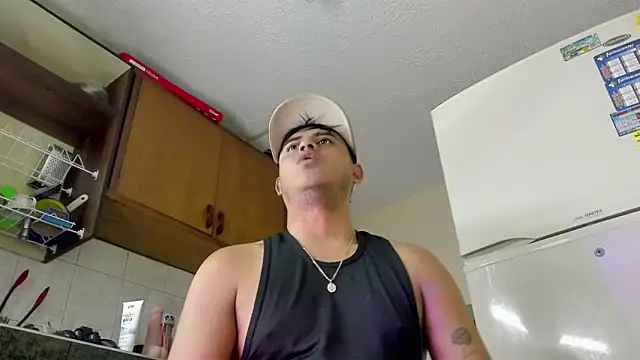 Zaym Liam online show from April 14, 9:09 pm