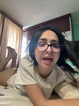Snapshot of TheaMerve chatting on April 23, 12:29 pm TheaMerve online show from April 23, 12:29 pm