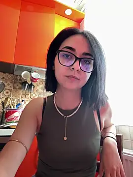 Snapshot of TheaMerve chatting on June 27, 1:28 pm TheaMerve online show from June 27, 1:28 pm