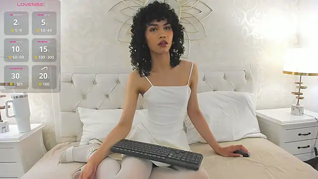 Julietta    online show from May 14, 12:46 pm