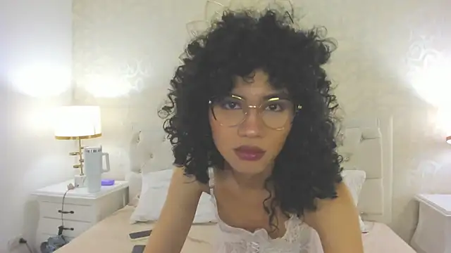 Snapshot of Julietta___ chatting on May 22, 12:36 pm Julietta online show from May 22, 12:36 pm
