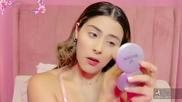 MoollyLove online show from June 4, 12:32 pm