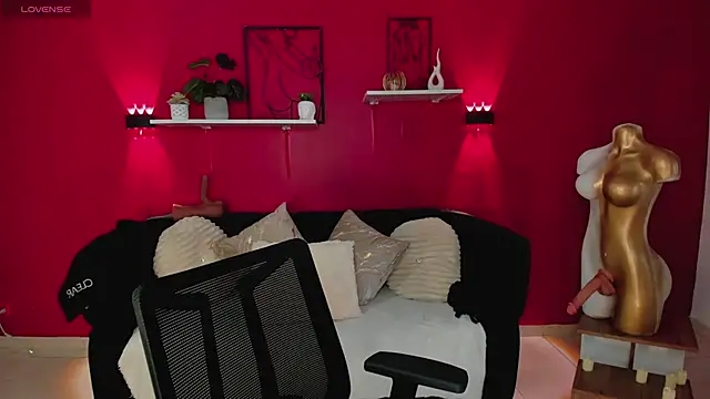 Sofia Velvetx online show from May 10, 2:19 pm