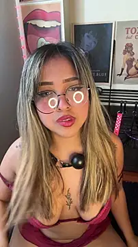 NinaValencia  online show from May 20, 7:11 pm