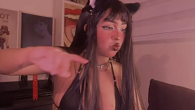 NinaValencia  online show from July 13, 11:48 pm