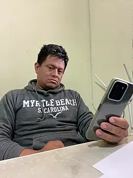 Luis-Armando online show from April 16, 4:19 pm