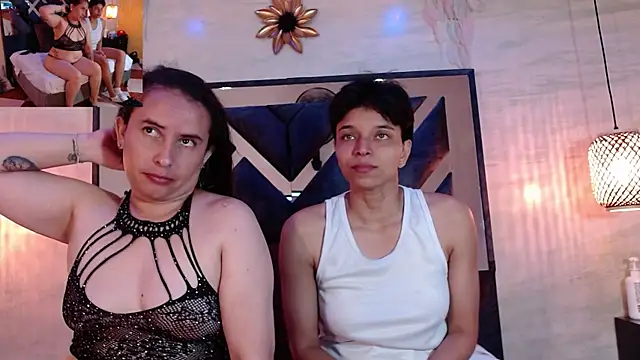 Snapshot of Natasha_and_zoe_ chatting on April 15, 8:20 pm Natasha and zoe online show from April 15, 8:20 pm