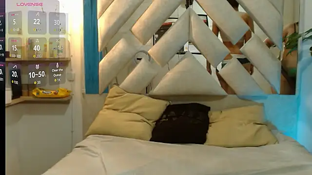 Natasha and zoe  online show from June 17, 1:10 pm