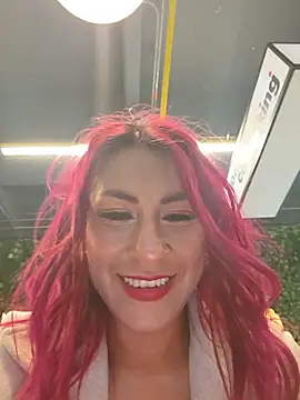 Snapshot of tatianabelli chatting on June 26, 10:37 pm tatianabelli online show from June 26, 10:37 pm