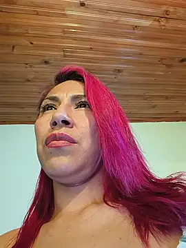 Snapshot of tatianabelli chatting on July 5, 9:43 pm tatianabelli online show from July 5, 9:43 pm