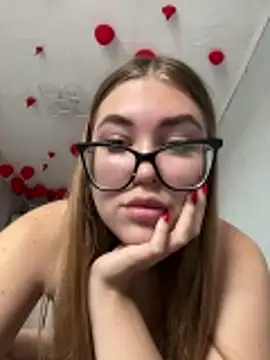 MissAuroraX online show from April 26, 12:24 pm