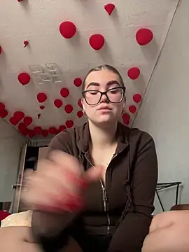 MissAuroraX online show from April 14, 10:42 am