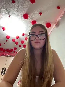 MissAuroraX online show from April 19, 4:52 pm