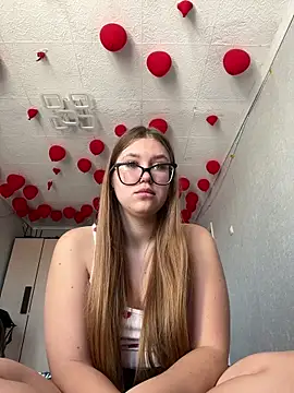 MissAuroraX online show from April 22, 11:28 am