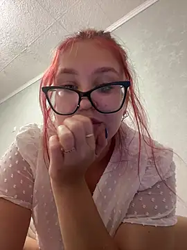 Snapshot of MissAuroraX chatting on June 10, 11:28 pm MissAuroraX online show from June 10, 11:28 pm