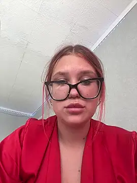 Snapshot of MissAuroraX chatting on June 17, 2:27 pm MissAuroraX online show from June 17, 2:27 pm