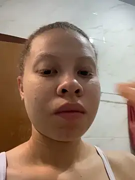 jhully hot online show from April 17, 11:24 am