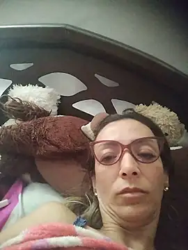 AlanaBrunetteX X online show from April 19, 2:51 pm