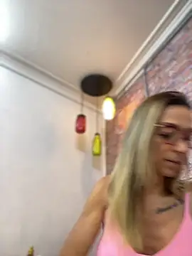 AlanaBrunetteX X online show from May 3, 8:23 pm