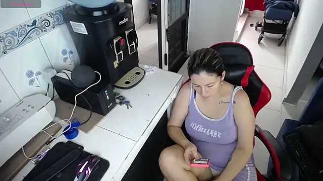 Snapshot of allison_maxtattoo_ chatting on July 16, 1:19 pm allison maxtattoo online show from July 16, 1:19 pm