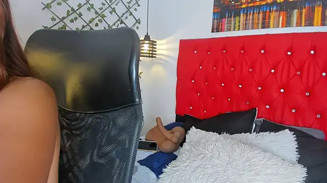 emily  dee online show from August 7, 3:56 am